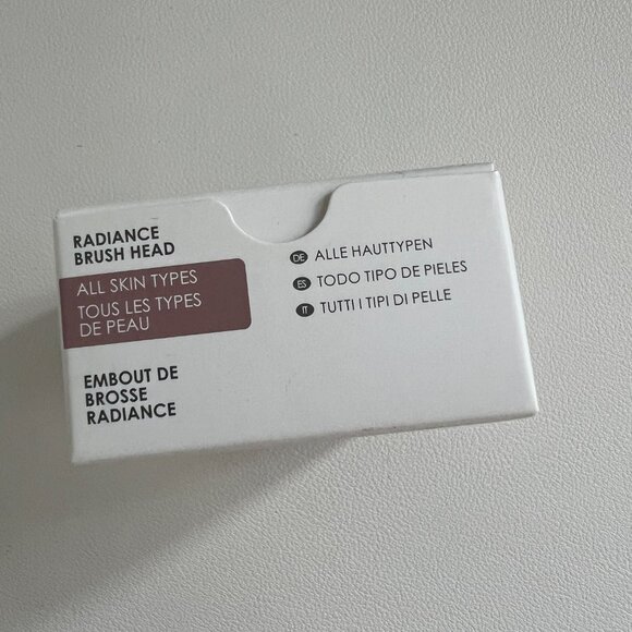 Clarisonic Radiance Facial Cleansing Brush Head - Picture 3 of 3